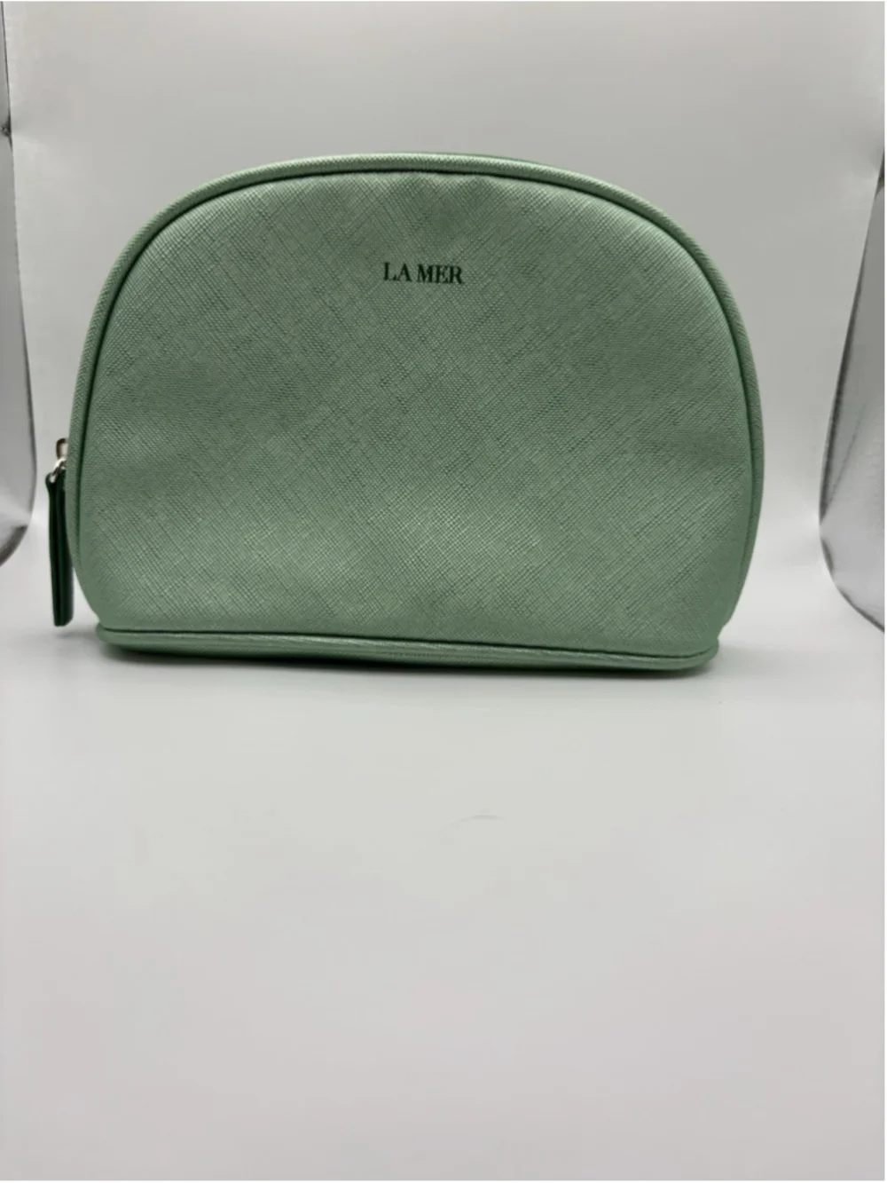NEW La Mer Green Cosmetic Makeup Travel Bag Zipper Pouch Toiletry Case